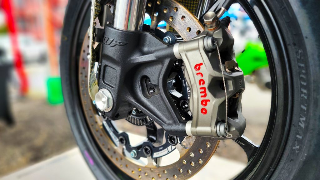 brembo stylema brake caliper on kramer 