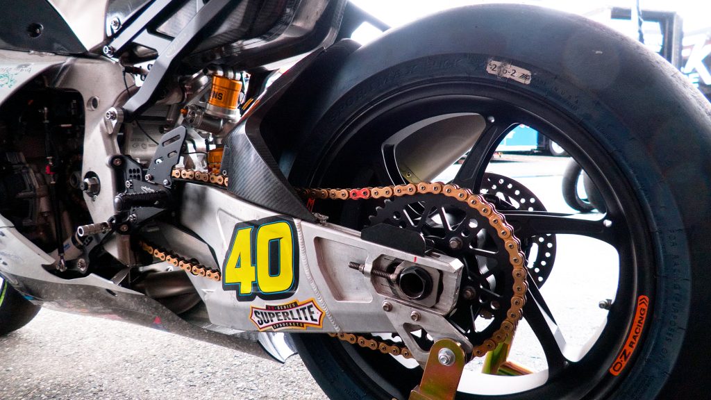 Alpha BMW M1000RR Superbike Sean Dylan Kelly Top Pro Suter Swingarm 